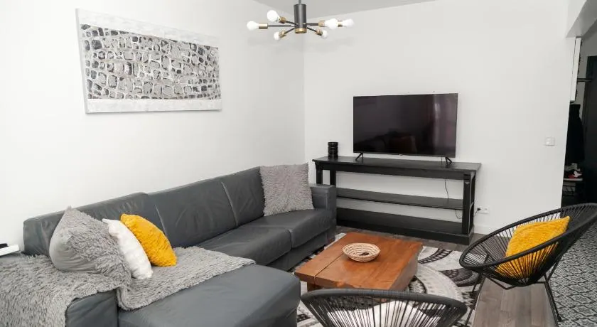Cosyhome T2 proche Gare entre Paris et Disneyland - Familial Rénové 65 m2 - Image 1