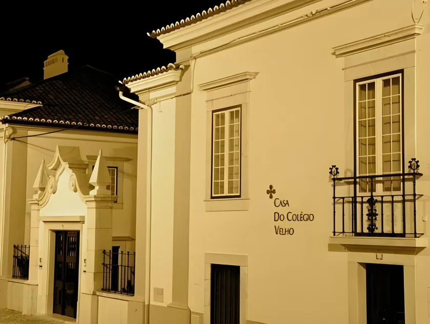 Casa do Colegio Velho - Image 1