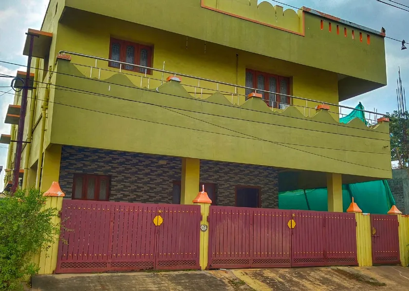 Shivalaya's 2BHK Apartment Near KMCH, Airport - Image 1