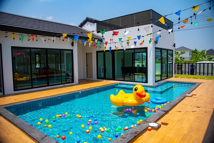 Ken's Pool Villa - Image 1