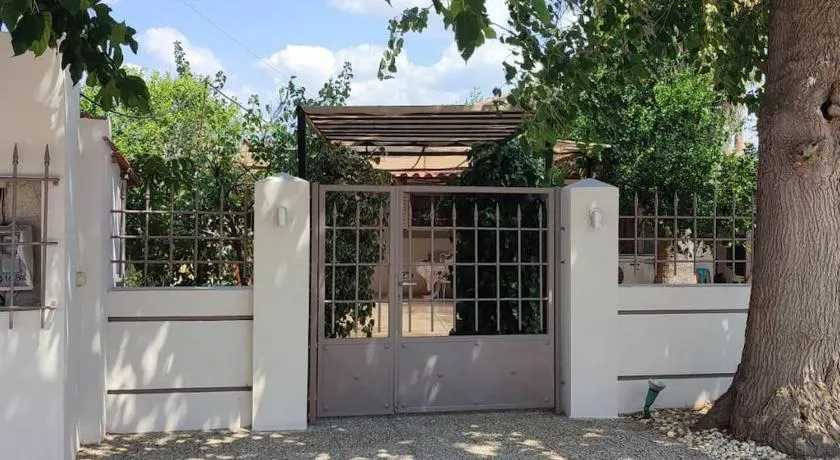garden house nafplio - Image 1