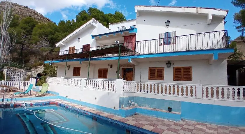 Villa con terraza, jardín y barbacoa | Vistas a la piscina - Image 1