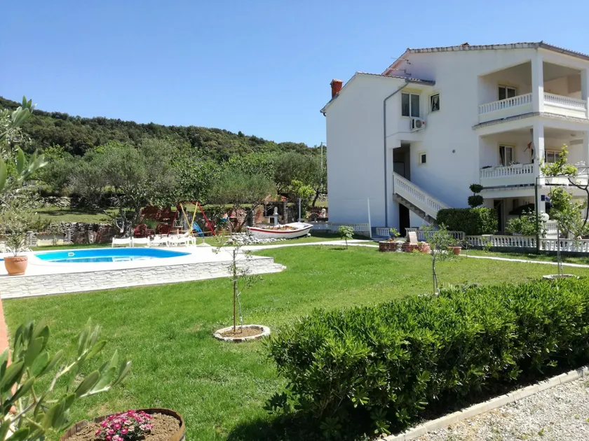Apartment Robi A2-crveni Kampor, Island Rab - Image 1