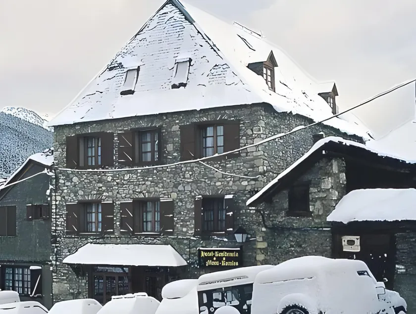 Hotel SNÖ Mont Romies - Image 1