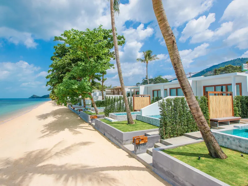 White Whale Beachfront Pool Villa - Image 1