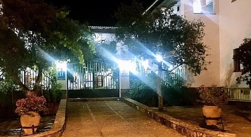 Hotel Cortijo Las Grullas - Image 1