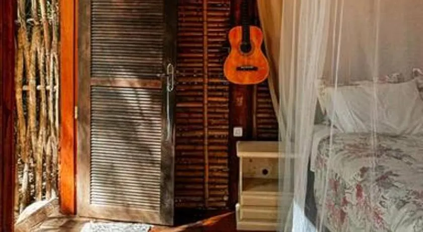 Casa na Vila de Abraão - Image 1