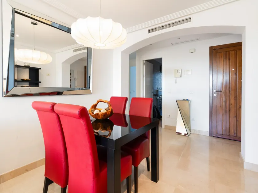 Marbella Schöne Wohnung mit spektakulärer Aussicht - Image 1