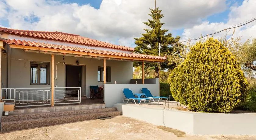 Makarounis Athanasios Traditional Apartments(Ξενώνας) - Image 1