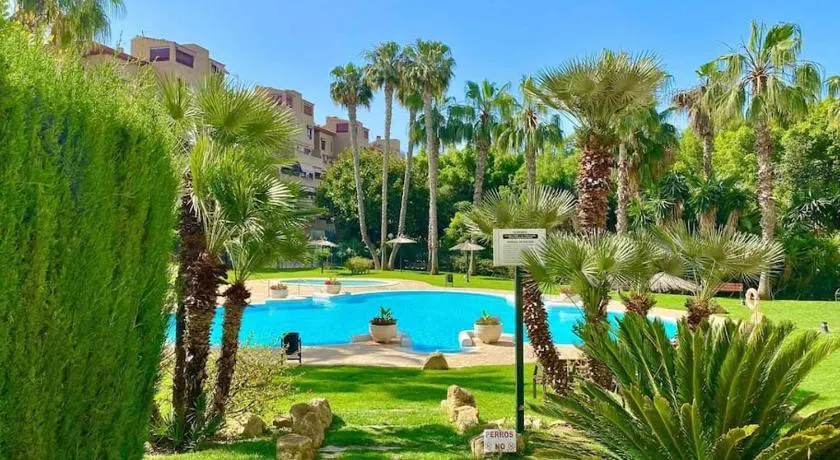 Alicante Golf Hoyo 18 4-6 Pax. piscina, wifi, parking privado. - Image 1