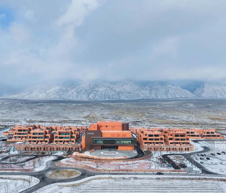 Anmo Hotel - Image 1