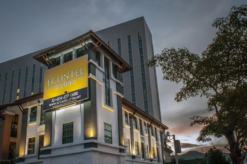Econtel Queensbay - Image 1