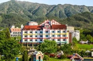 Gurye Grand Hotel - Image 1