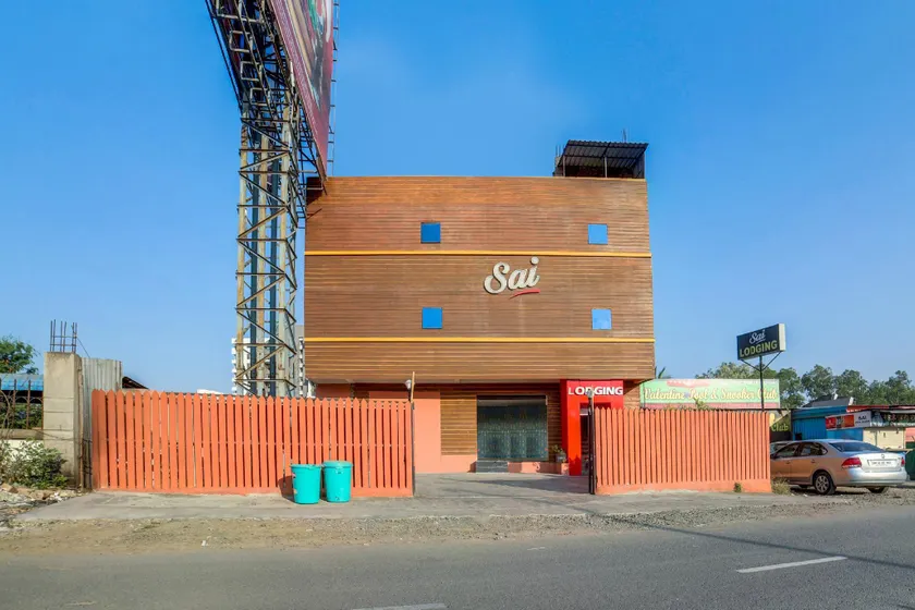 OYO 24282 Sai Lodging - Image 1