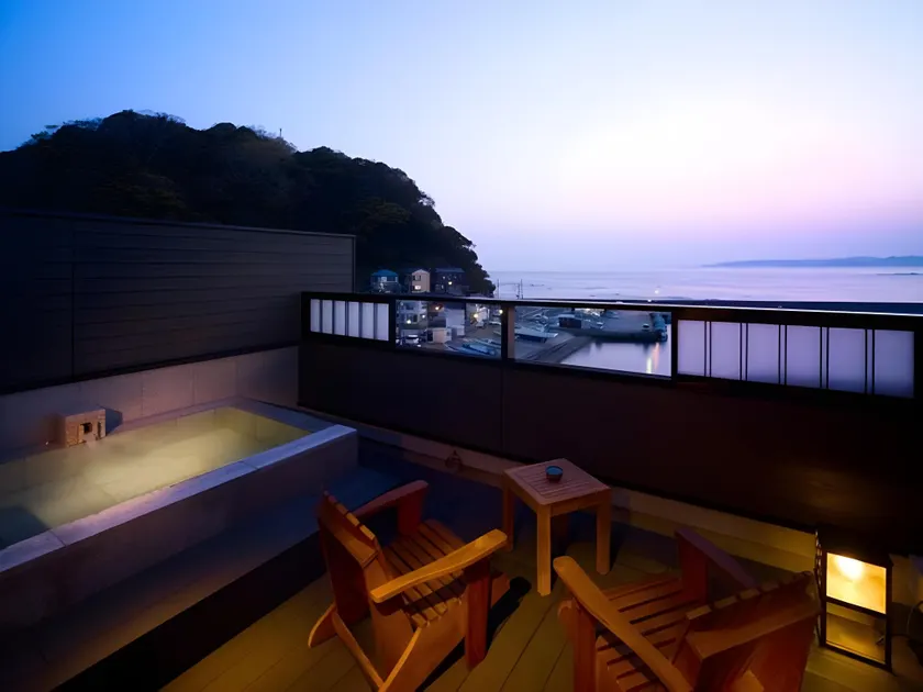 Sansui Hotel - Image 1