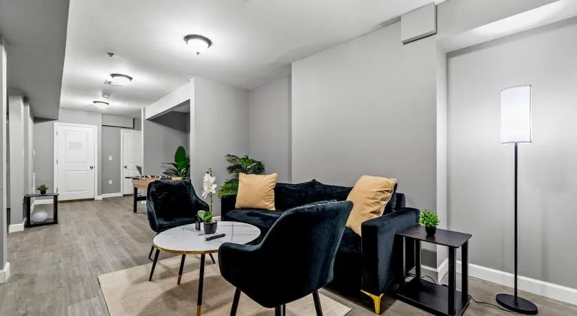 Modern 2br, King Suite And Free Parking, 30min To Nyc - Image 1