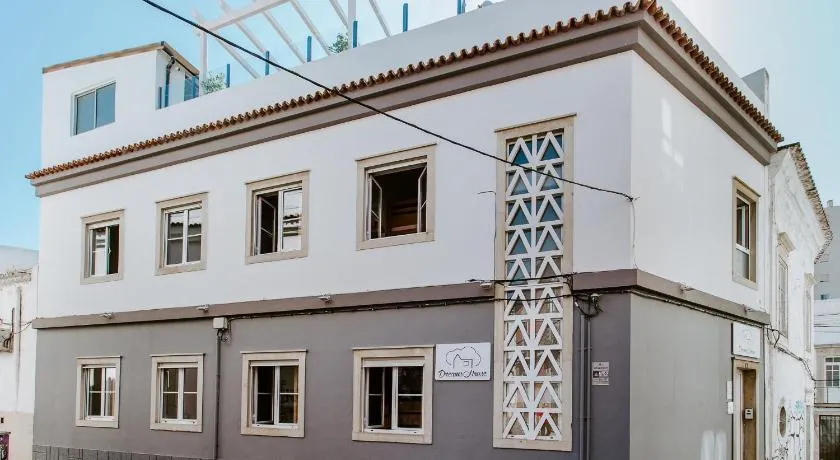 DREAMS HOUSE - Image 1