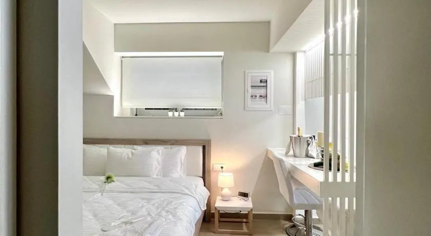 Central Luxury Flat 1 - Image 1
