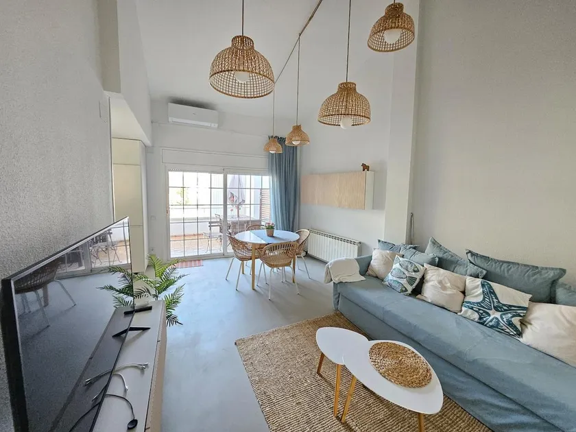 Renovated apartment, 7-minute walk to the beach - Image 1