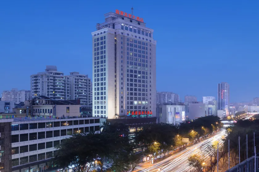 Xinyuan Hot Spring Hotel - Image 1