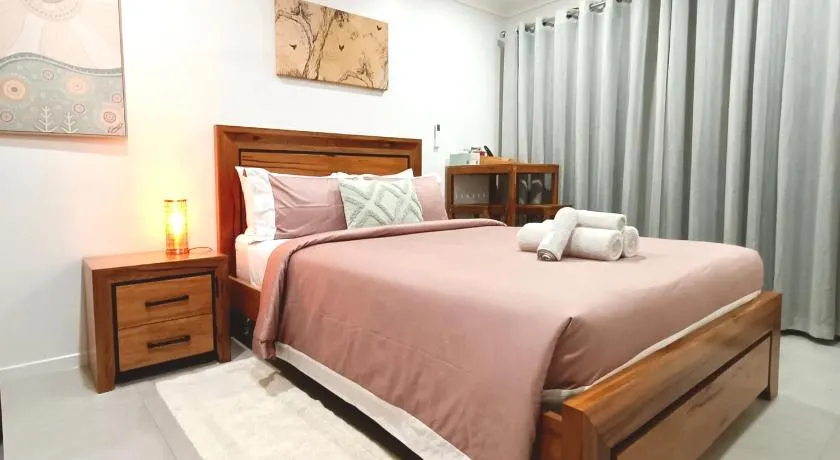 Executive Studio - Private Parking - Image 1