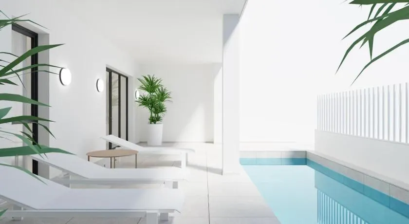Valencia Living Suites - Image 1