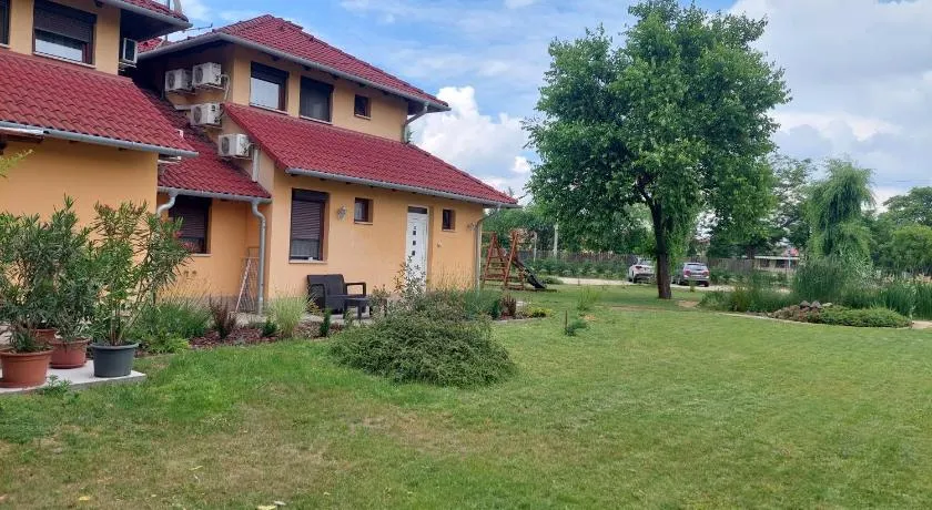 Cserke Apartmanház - Image 1