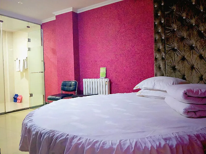 Huijin Express Hotel - Image 1