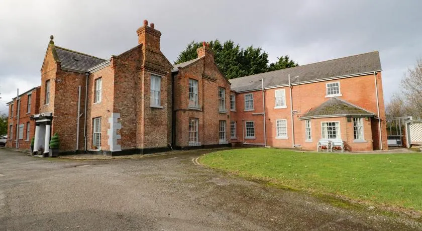 Plas Coch - Image 1