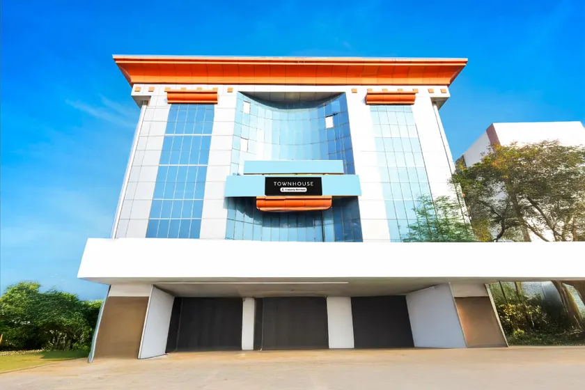 Townhouse Ameerpet Balkampet Road - Image 1