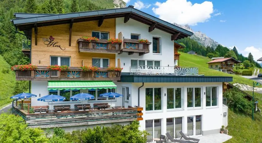 Hotel Tiroler Herz - Image 1
