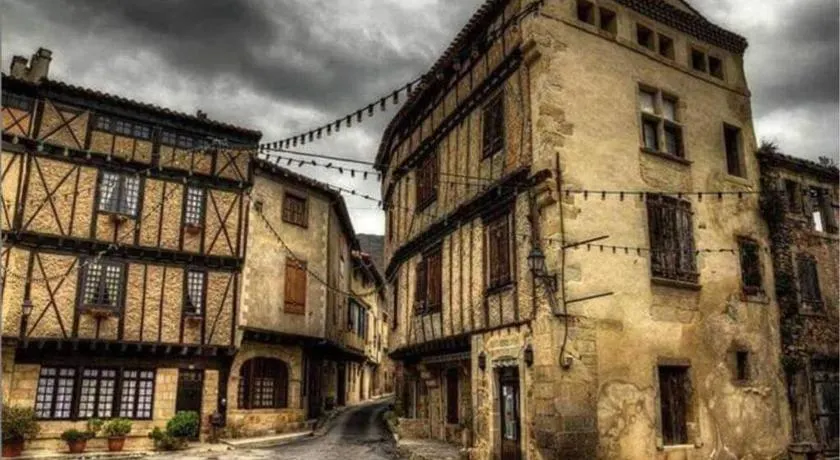 MAISON DE NOSTRADAMUS*** OCCITANIE INSOLITE - Image 1