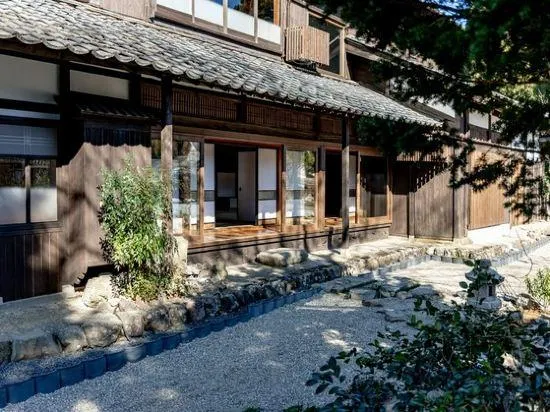 Hotel Furafu - Image 1