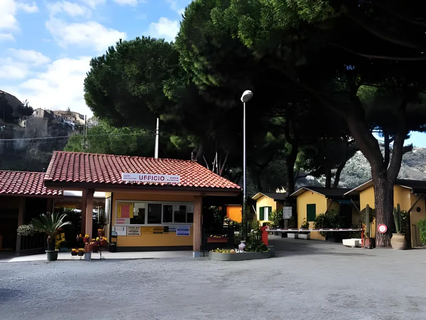 Camping Roma - Image 1