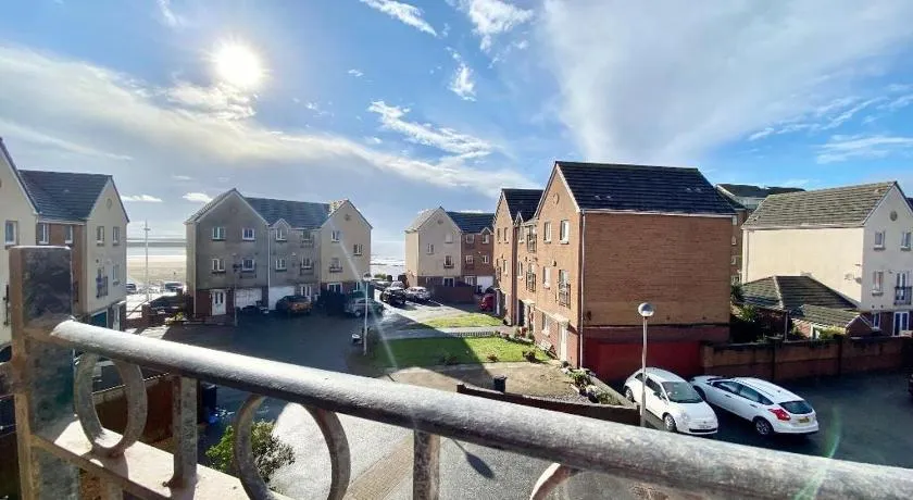 Sea Escape The Tardiis Beachfront location Aberavon beach Sea Views Driveway parking - Image 1