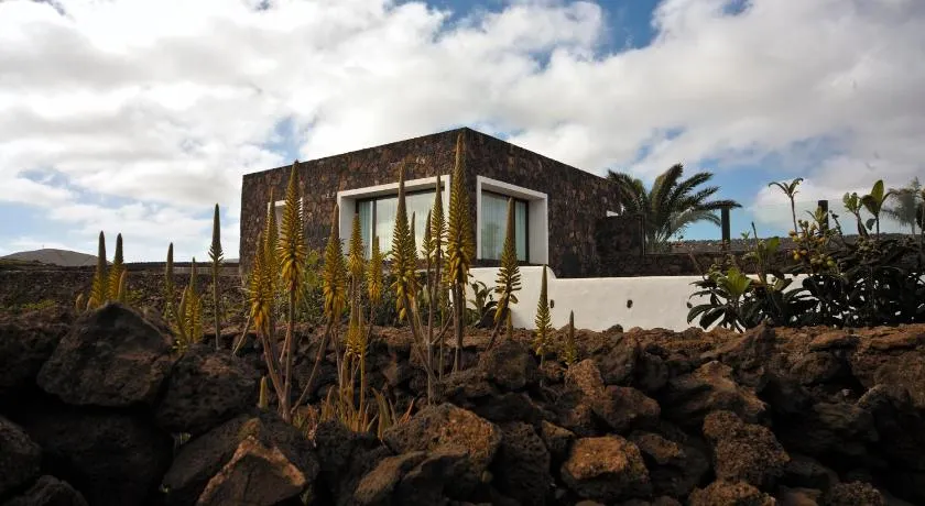 Villa Timanfaya - Image 1
