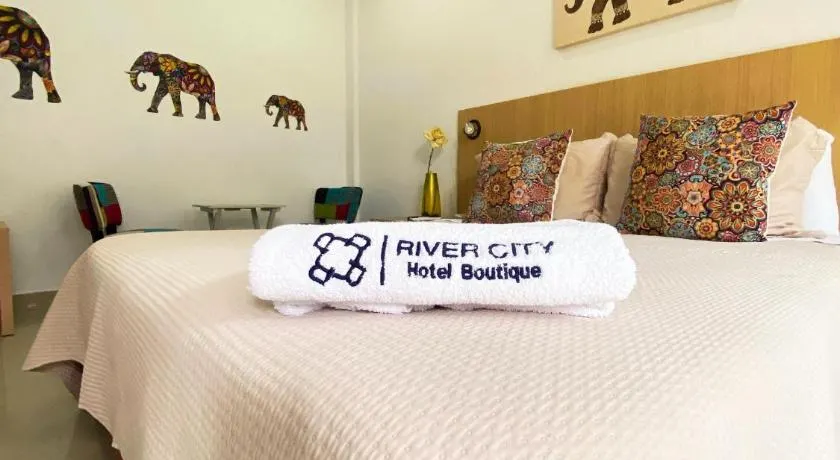 Hotel River City - Image 1