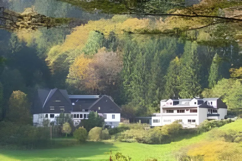 Landhotel Baumwipfel - Image 1
