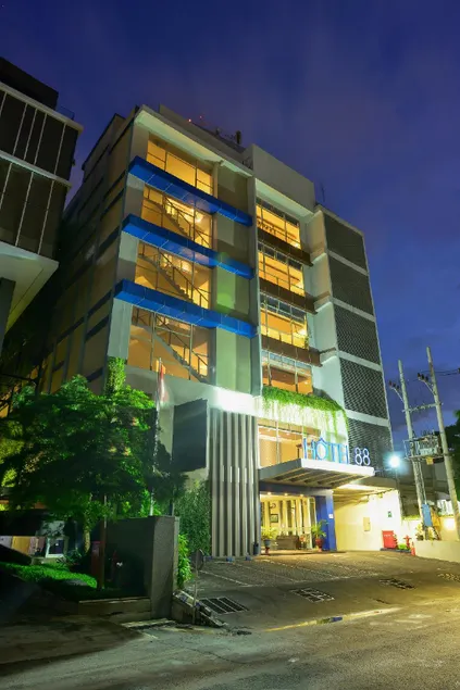 Hotel 88 Embong Kenongo - Kayun By WH - Image 1