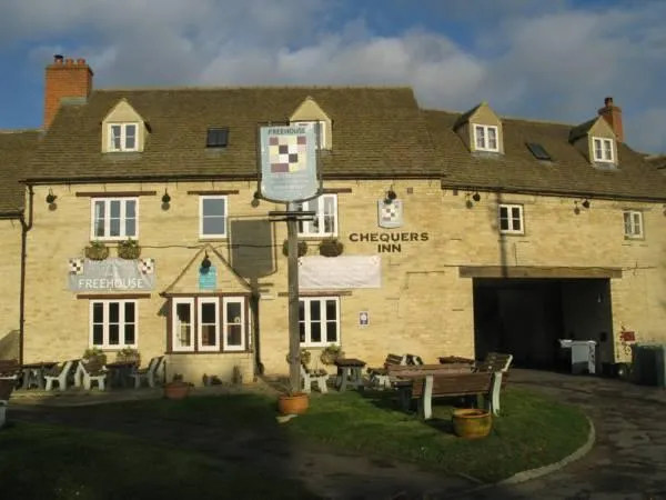 The Chequers Inn - Image 1