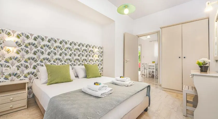 Pyrgaraki Studios and Apartments - Image 1