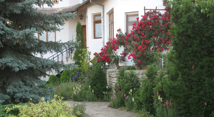 Guest House Astra - Image 1