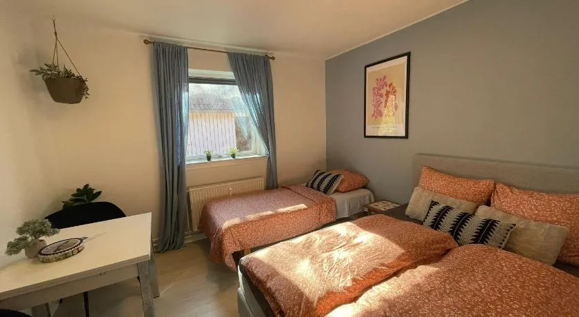 5 minute walk to LEGO house - n18 - studio room with private bathroom - Image 1
