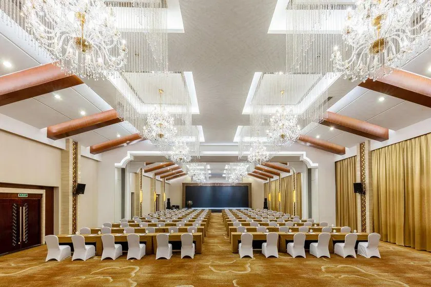 GOLD RIVER-SIDE HOTEL WUZHEN - Image 1