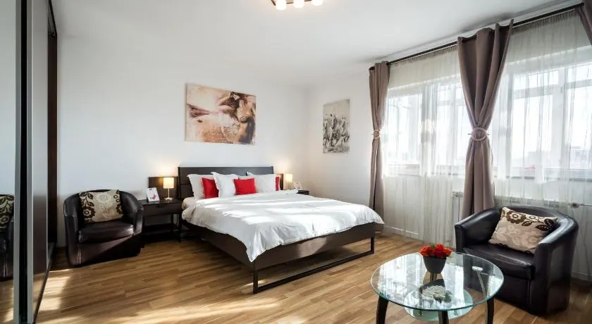 Titan - Park Lake - Studio 37 by MRG Apartments - Image 1