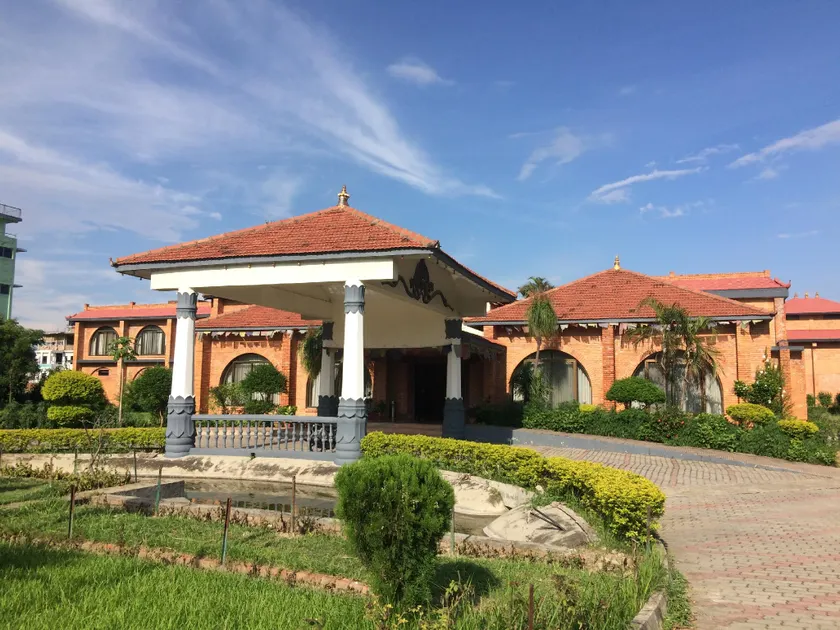 Hotel Lumbini Garden New Crystal - Image 1