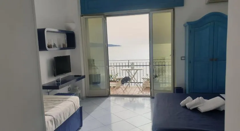 Vient Mpop con terrazza vista mare - Image 1