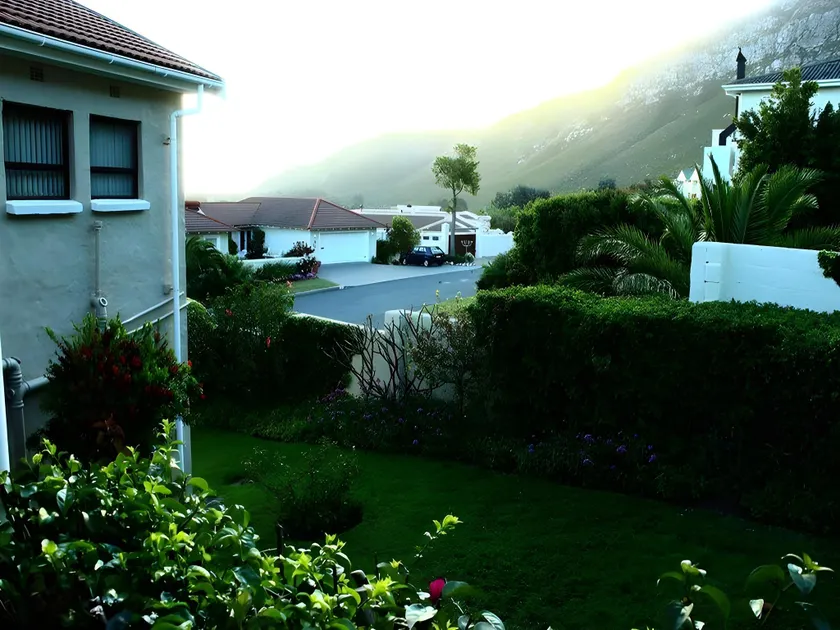 Hermanus Heights Villa - Image 1
