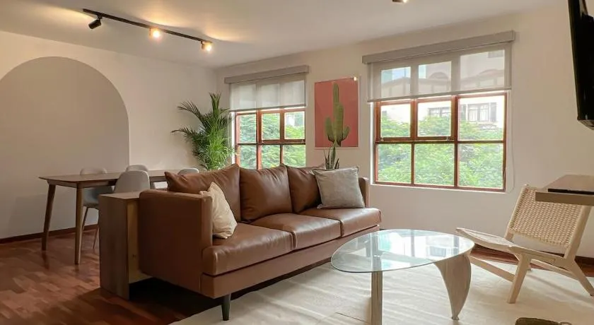 Modern Dalias Miraflores Apartment by Geko - Image 1