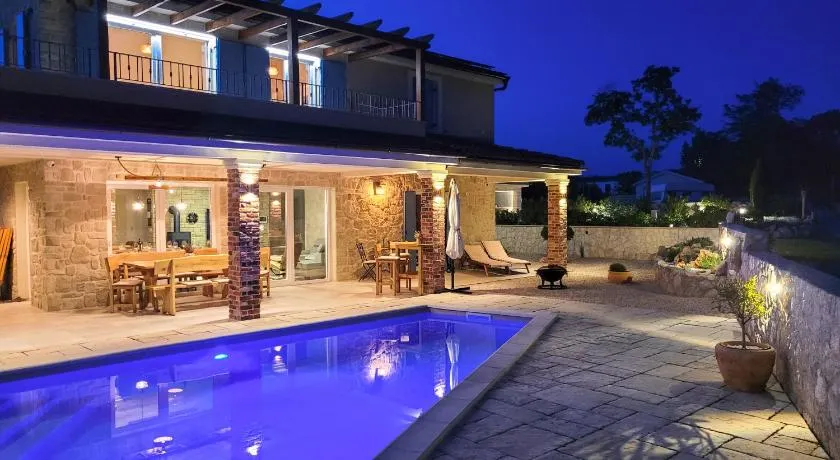 Villa Alara - charming villa with heated swimming pool - Image 1